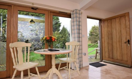 1 Bed in Axminster 8