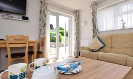 2 Bed in Axminster 3