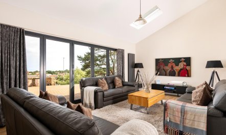 4 Bed in Cromer 1