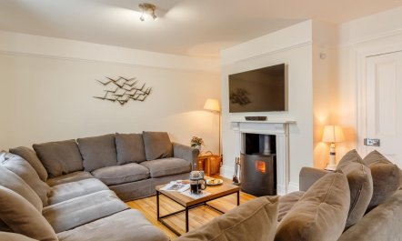 6 Bed in Torpoint 3