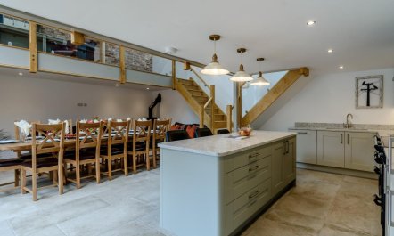 6 Bed in Market Rasen 7