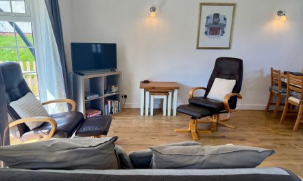 2 Bed in Aberporth 1