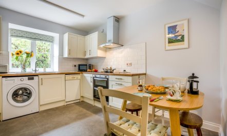 2 Bed in Dorchester 4