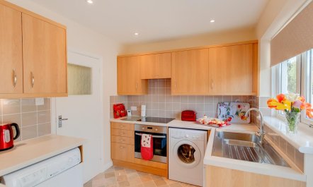 2 Bed in Brighstone 6