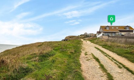 4 Bed in Bridport 2