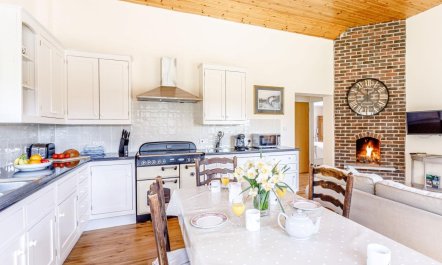 2 Bed in Dorchester 5