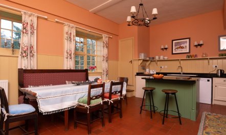 4 Bed in Colwyn Bay 7
