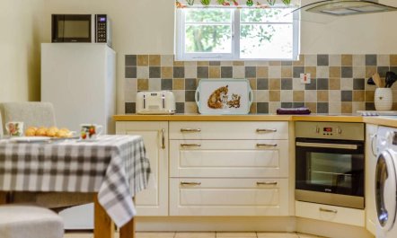 2 Bed in Tewkesbury 6