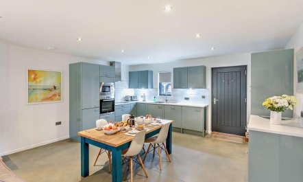 2 Bed in Holsworthy 5