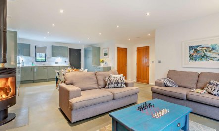 2 Bed in Holsworthy 2