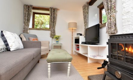 2 Bed in High Peak 2