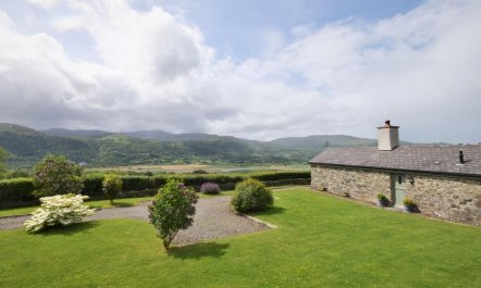 2 Bed in Llanrwst 1