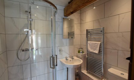 2 Bed in Droitwich 9