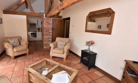 2 Bed in Droitwich 4
