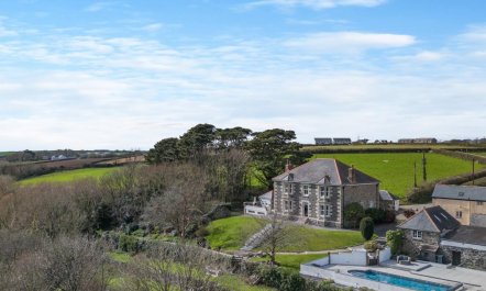 6 Bed in Cury Cross Lanes 1