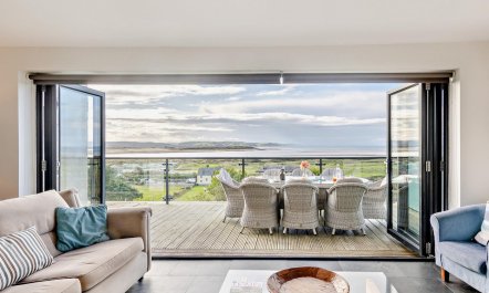 4 Bed in Aberdyfi 1