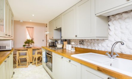 2 Bed in Eastbourne