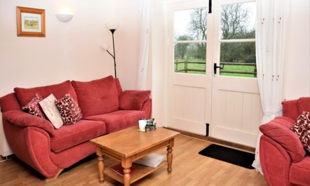 2 Bed in Cirencester 3