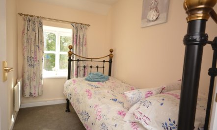 3 Bed in Martock 9