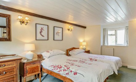 3 Bed in Weymouth 9