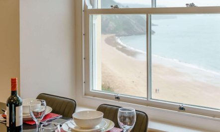 3 Bed in Tenby 3