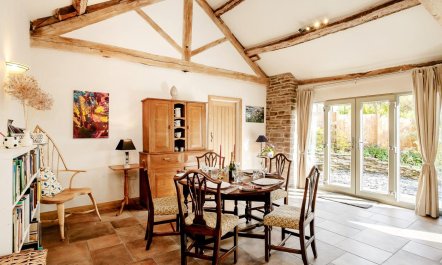 2 Bed in Knighton 8