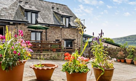 1 Bed in Abergavenny 1