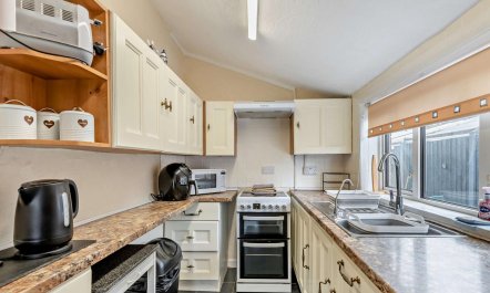 2 Bed in Mablethorpe 3