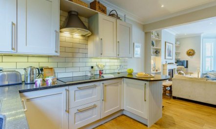 3 Bed in Eastbourne 3