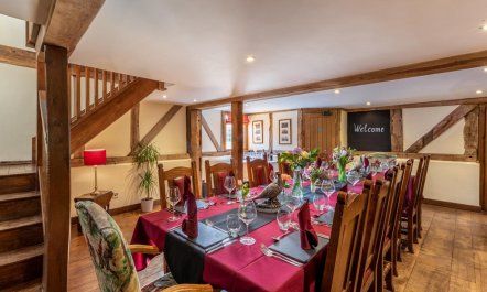 8 Bed in Newtown 7