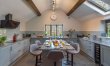 8 Bed in Newtown 8