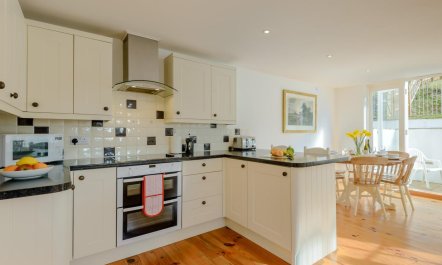 4 Bed in Wareham 4