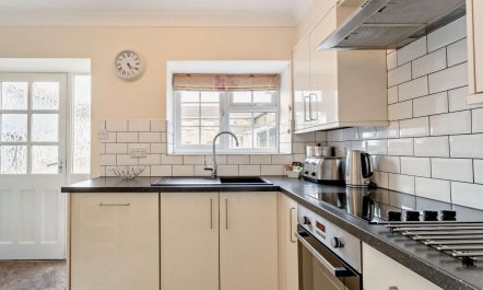 3 Bed in Zeal Monachorum 7