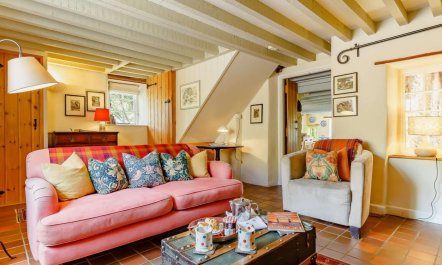 3 Bed in Beaminster 1