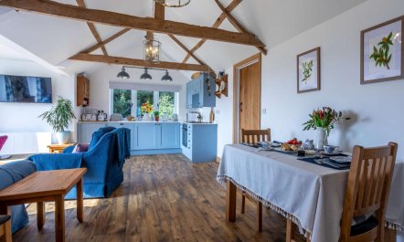 1 Bed in Axminster 4