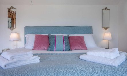 1 Bed in Axminster 9