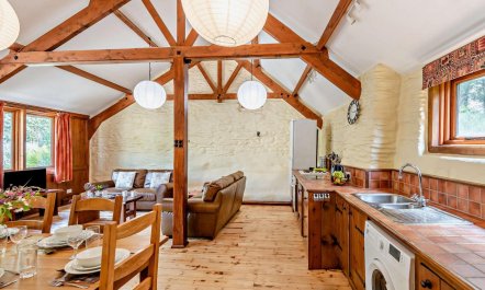 2 Bed in Ilfracombe 4