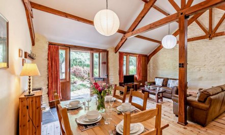 2 Bed in Ilfracombe 1