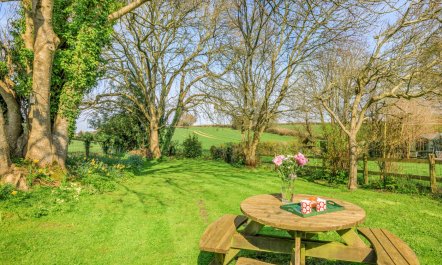 2 Bed in Dorchester 1