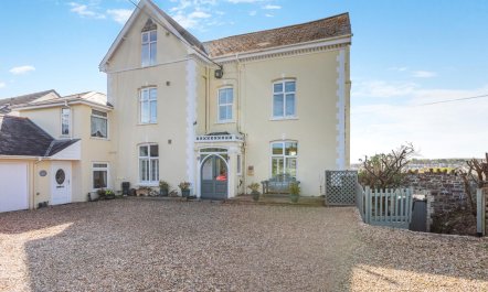 6 Bed in Bideford 0