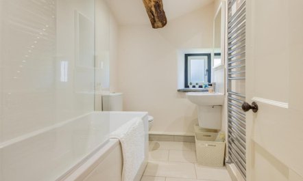 2 Bed in Windermere 9