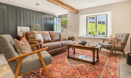 2 Bed in Windermere 1