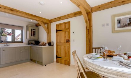 2 Bed in Newton Tracey 4