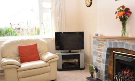 3 Bed in St Austell 2