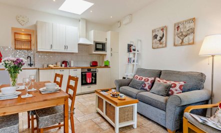 1 Bed in Abergavenny 2