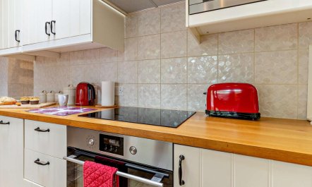 1 Bed in Abergavenny 5
