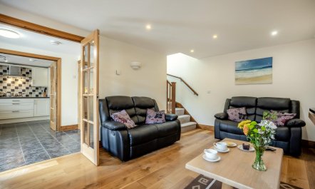 2 Bed in Bridport 3