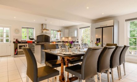 5 Bed in Litton Cheney 4