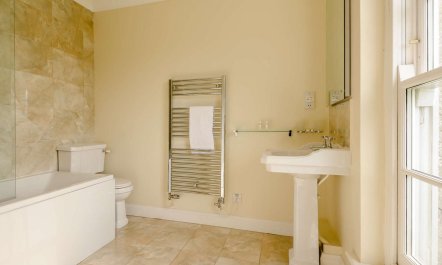 5 Bed in Litton Cheney 9