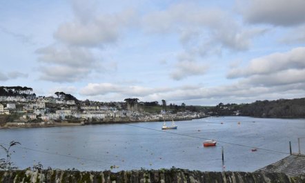 2 Bed in Polruan 3